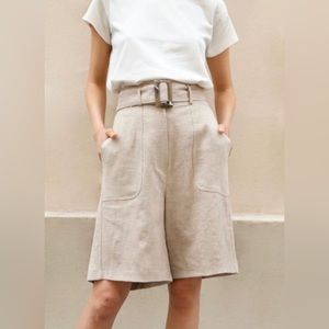 THE FRANKIE SHOP LINEN BELTED BERMUDA SHORTS